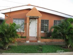 vendo casa en zona residencial