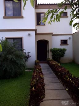 Se vende linda casa en Paseo de Las Colinas, sin intermediarios.