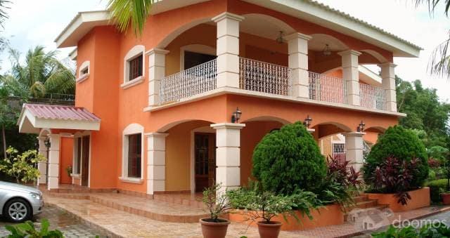 Se vende Casa de dos pisos amplia — foto 1