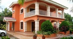 Se vende Casa de dos pisos amplia
