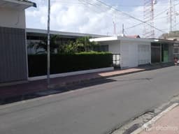 Venta de casa señorial en el corazon Rivas