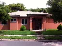 Vendo Preciosa Casa en Condominio Exclusivo.